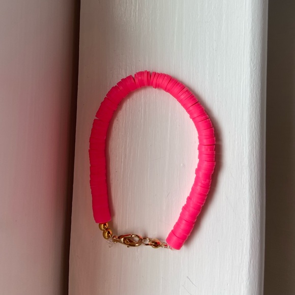 Hot pink beaded bracelet - Picture 3 of 3